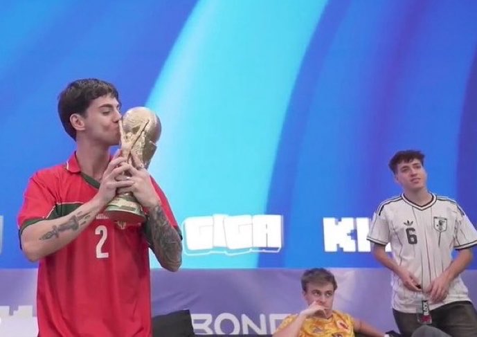 jkjajja es la mejor foto de todos los tiempo, el odio q tienen. Los hiciste mierda <a href="/bautiagnone/">baulo</a>