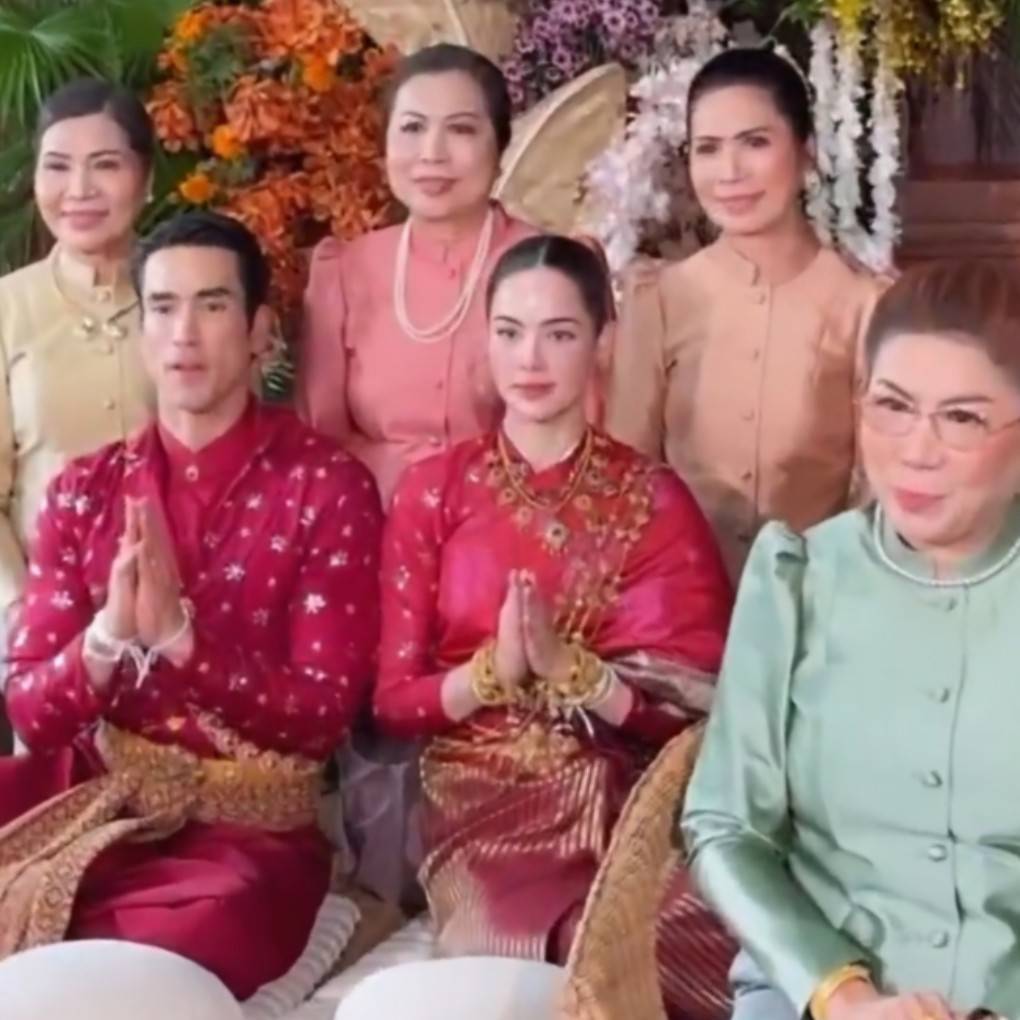 ว่าจะเลิกตามละเบื่อ tweet media