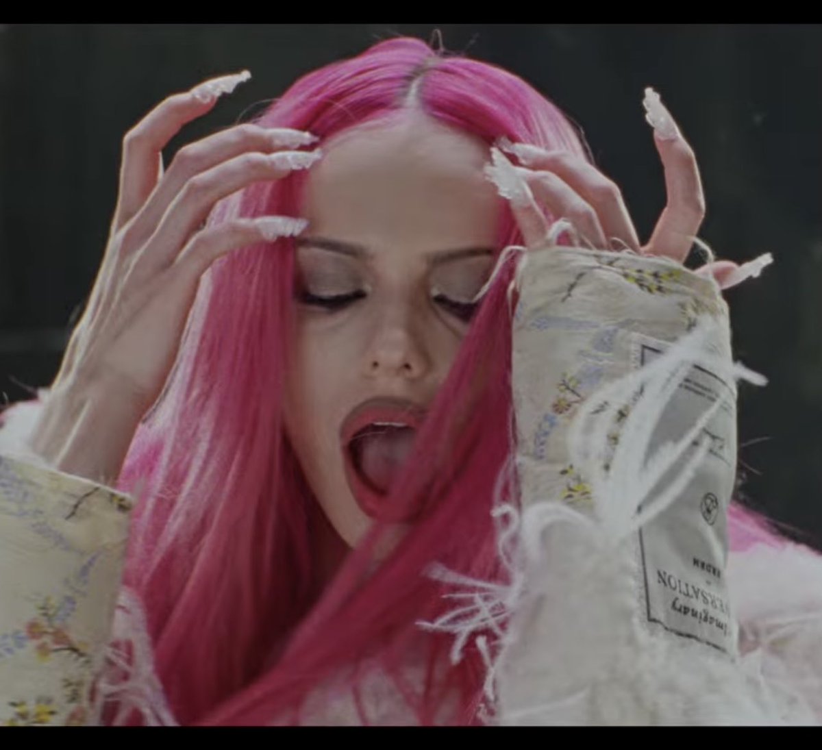 motherswampz's tweet image. Girl…. #adela ATE this up #KGB