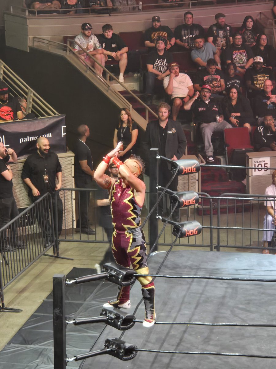 Zack_Heydorn's tweet image. Red. #HOG #SlamFest