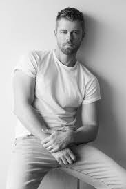 merlinpapin3's tweet photo. On souhaite un Bon Anniversaire à #LukeMitchell qui a 41 ans on peut le voir dans
Members Only
The Code
Sans Aucun Remords
Black Water Abyss
Legacies
The Republic of Sarah
Chicago Fire
@FredOL69007
❤️si vous aimez https://t.co/bO1i4pPuf5