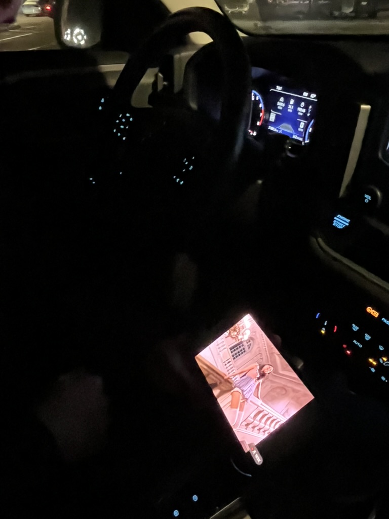 rightnowcari's tweet photo. @LiviesHQ listening in the car #dropdead https://t.co/I5aQVULvVO