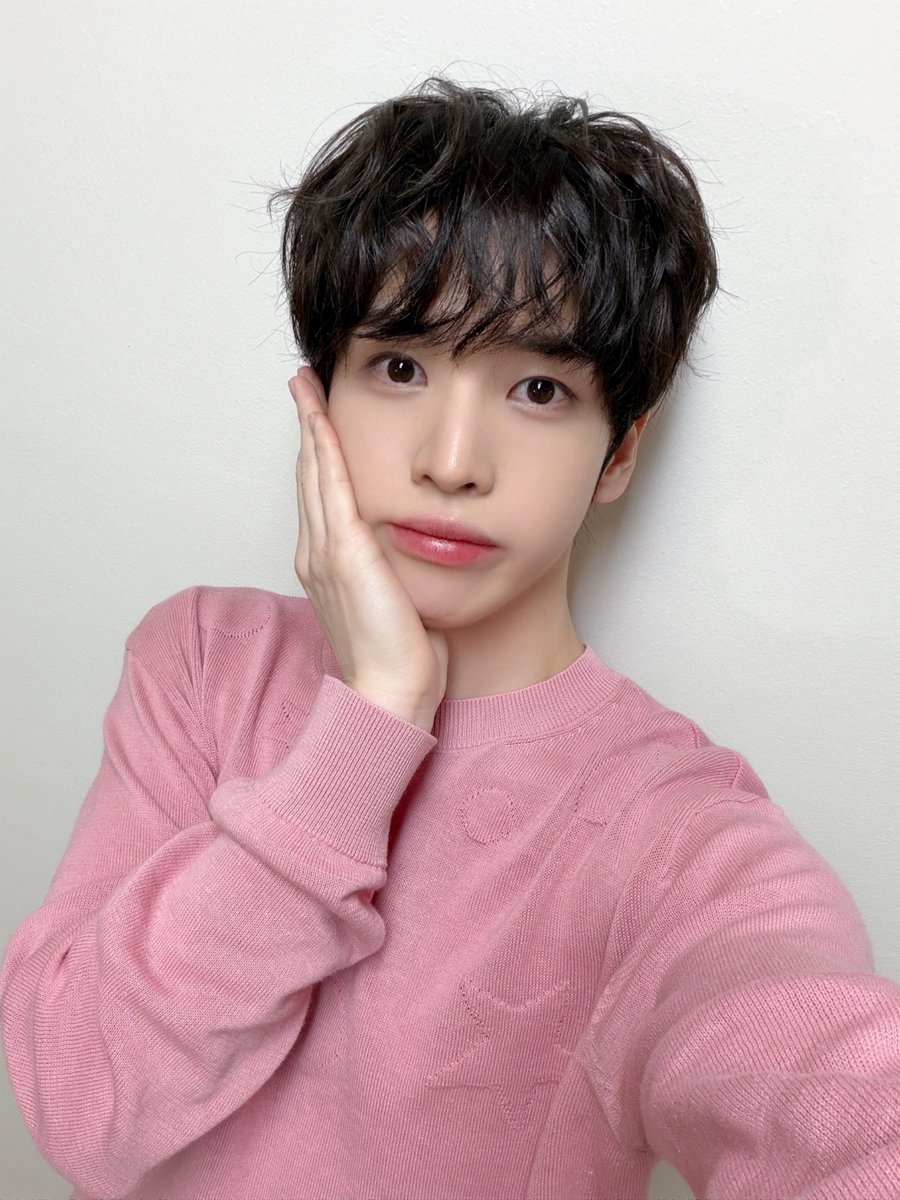 CRAVITY OFFICIAL tweet media