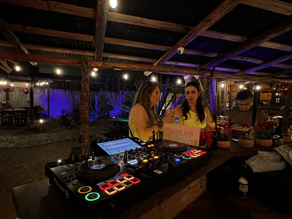 andres_luxe's tweet photo. XdjRx3 #Pioneer ✨ https://t.co/OFatZ0ttBQ