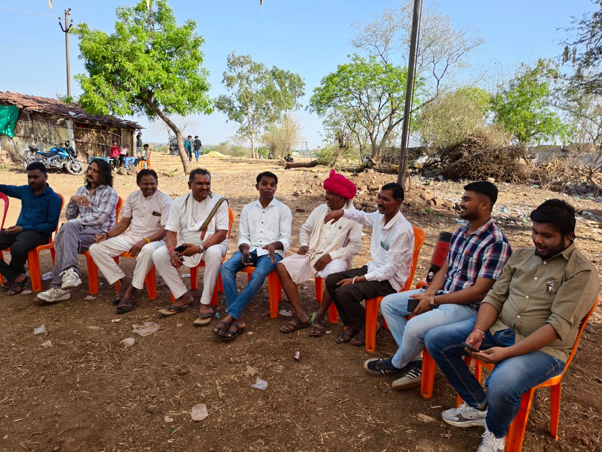 युवा कांग्रेस पेटलावाद विधानसभा अध्यक्ष आकाश डामोर (रायपुरिया) के यहां आयोजित सामाजिक कार्यक्रम में सहभागिता करने का अवसर प्राप्त हुआ।

इस अवसर पर पूर्व विधायक वालसिंह जी मेड़ा, जिला अध्यक्ष नटवर डोडियार एवं युवा नेता पुनीत भानपुरिया के साथ उपस्थित रहकर कार्यक्रम को सफल बनाया। 🤝