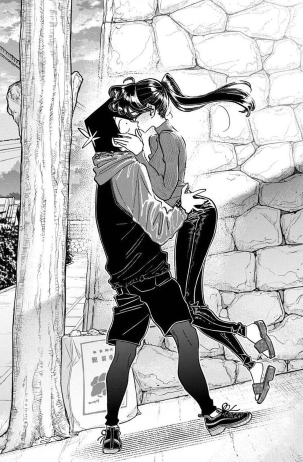 Comparen el primer beso con el último no quiero decir nada pero triste Oda si te pasaste de lanza la primera vez, la última gracias por tanto y perdón por tan poco ✨