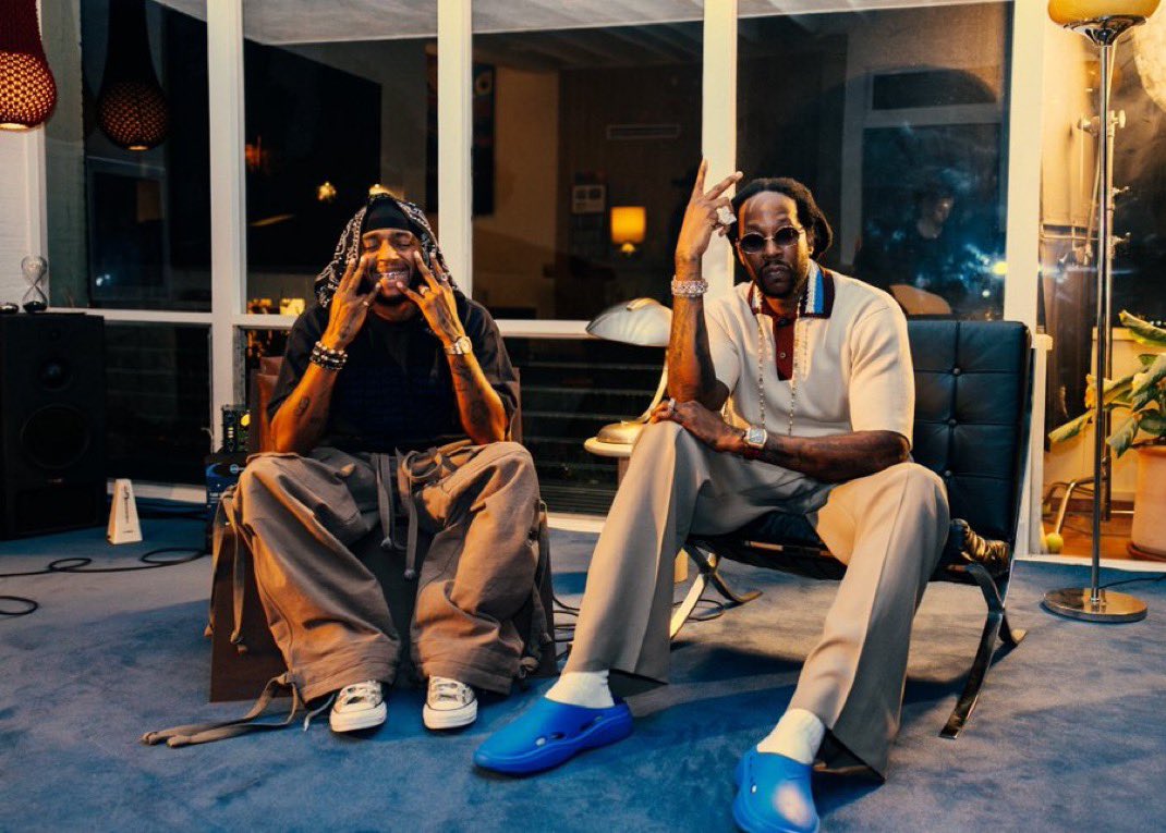 YeahImFamous's tweet image. New Music : 6LACK @6LACK ft 2 Chainz @2chainz ' Sunday Again ' yeahimfamous.com/2026/04/17/new… #6LACK #2CHAINZ #SundayAgain