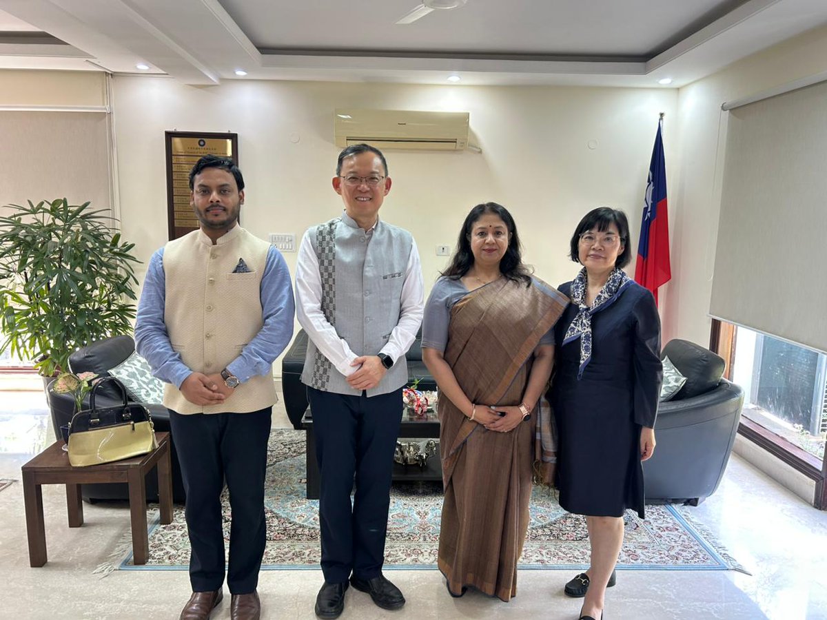 Taiwan in India tweet media