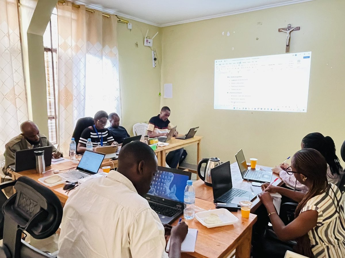 OngItc's tweet photo. Réunion stratégique du Bureau National dans le cadre du projet Nudging Hand Hygiene (NHH), axé sur la promotion des bonnes pratiques d’hygiène des mains à travers des approches comportementales innovantes. https://t.co/dkuBTZCflf