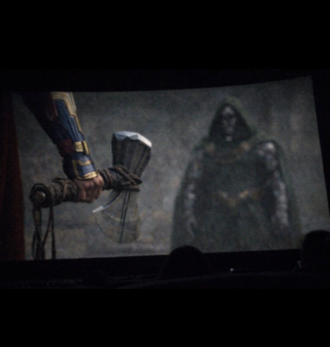 offobhushan's tweet photo. avengers new trailer scene 

#doomsday https://t.co/6LrVIRAxX9