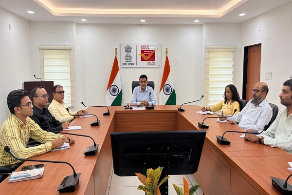 InvGurInd's tweet image. North Gujarat Postal Region records 25 pc revenue growth, crosses Rs 246.79 cr in FY 2025-26

investmentguruindia.com/newsdetail/nor…

#Industry #PostalDirectorate #PostMasterGeneral @kkyadava  #DepartmentofPosts #CELC #VMVhora #Investmentguruindia