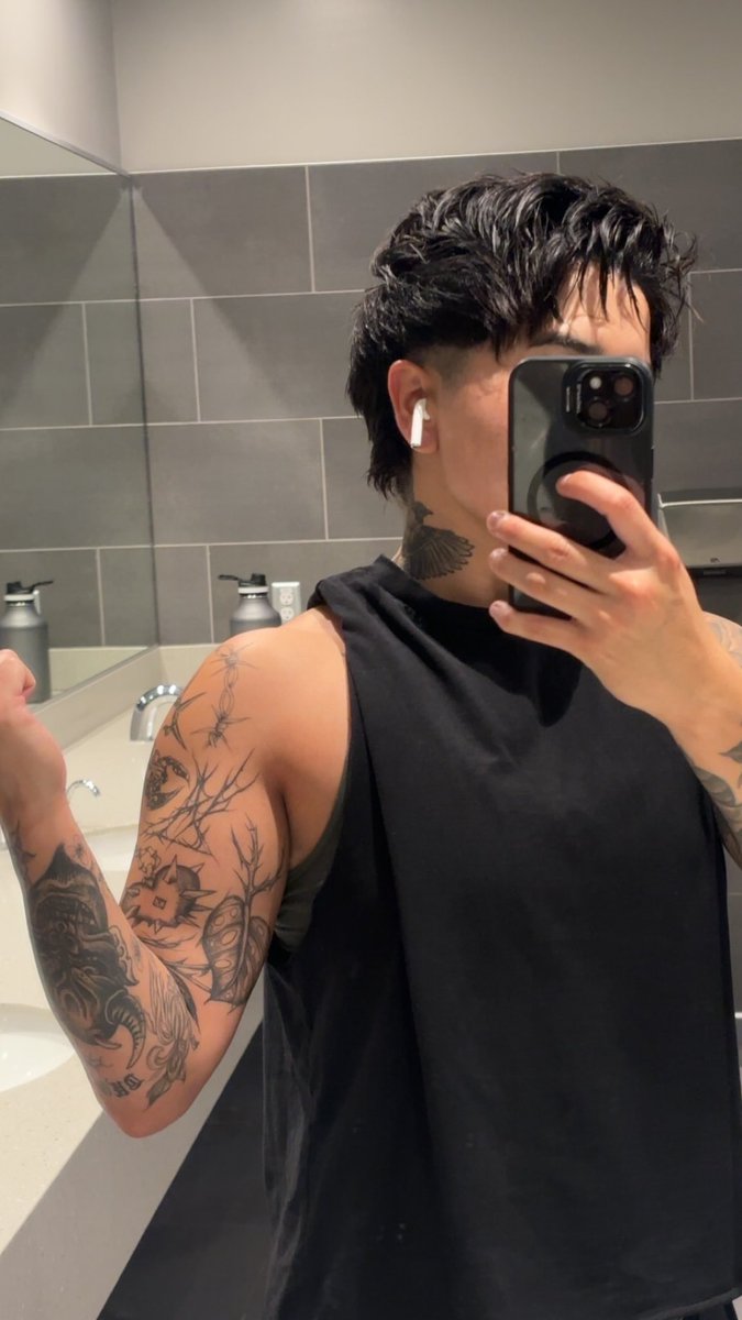 MAK 🦇 tweet media