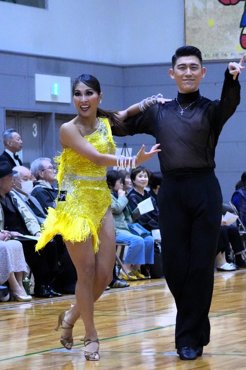 Dancesport459's tweet photo. 第34回西日本競技ダンス広島大会 
プロB級ラテン
第1位　榎本　　誠・近藤　紗吏　組 
第2位　金本　龍源・尾久葉優衣　組
＃0405広島大会 https://t.co/Hj9a1iSage
