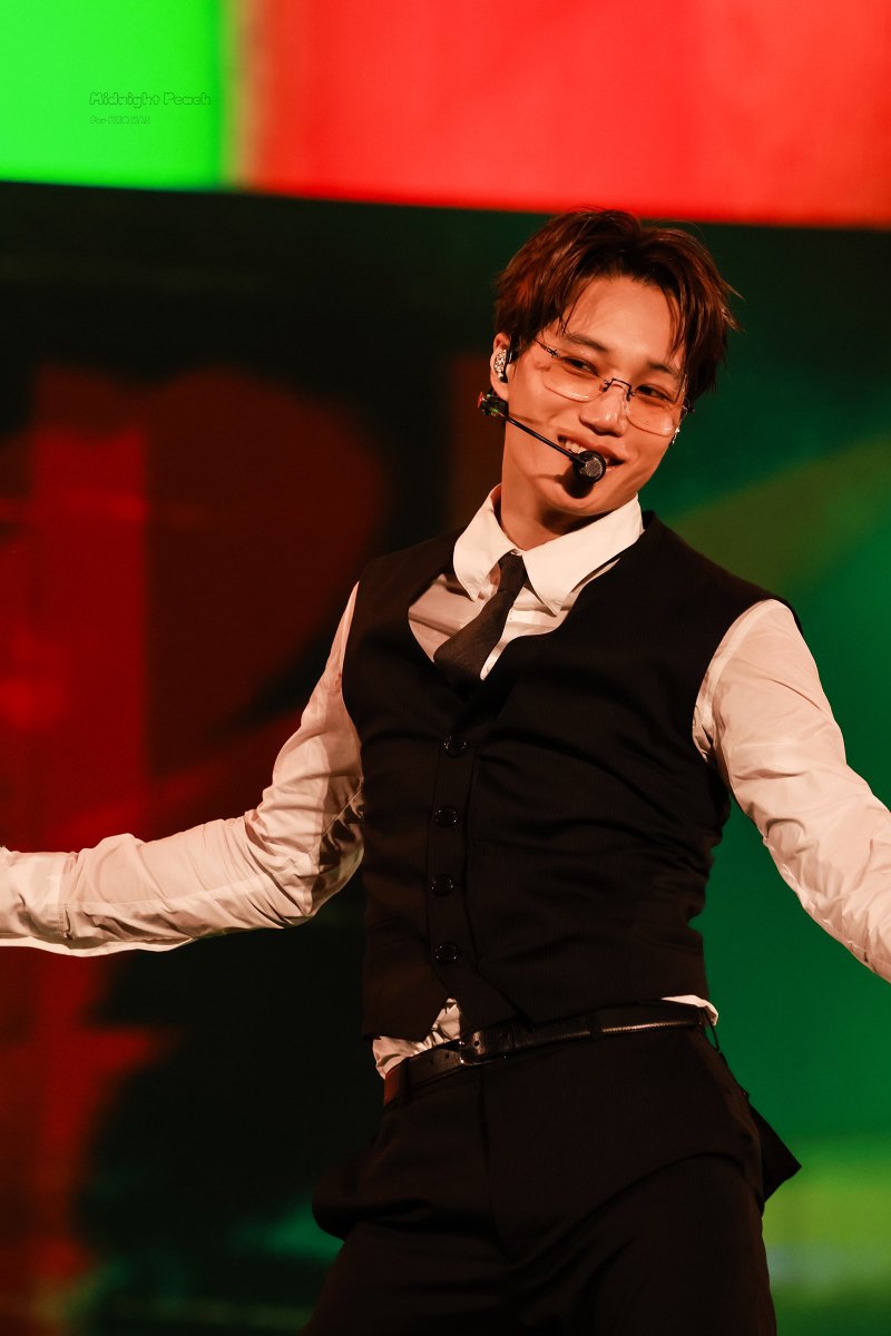 Midnight Peach tweet media