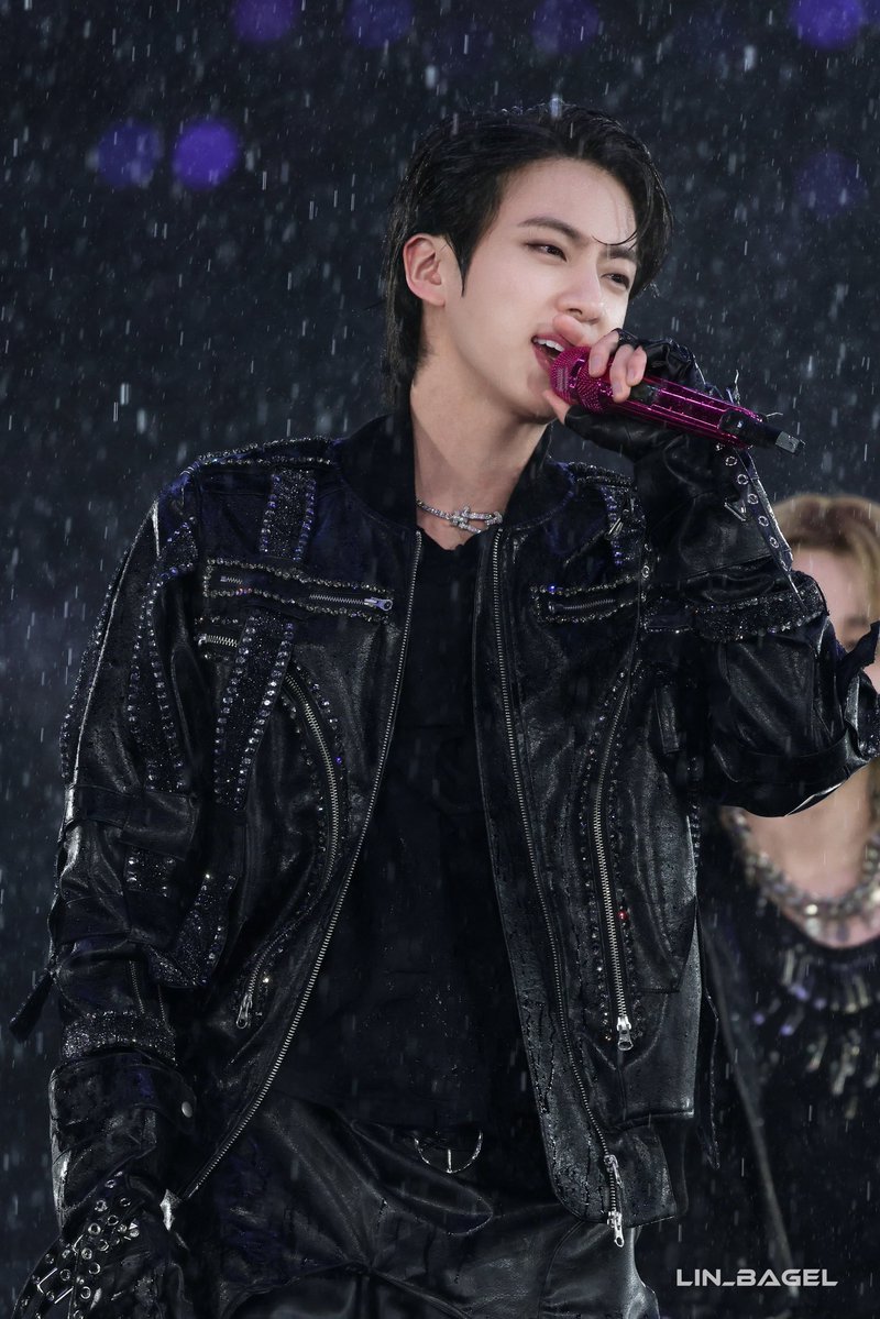 7in_Bagel's tweet image. 260409 Seokjin
#JIN #SEOKJIN #김석진 #BTS