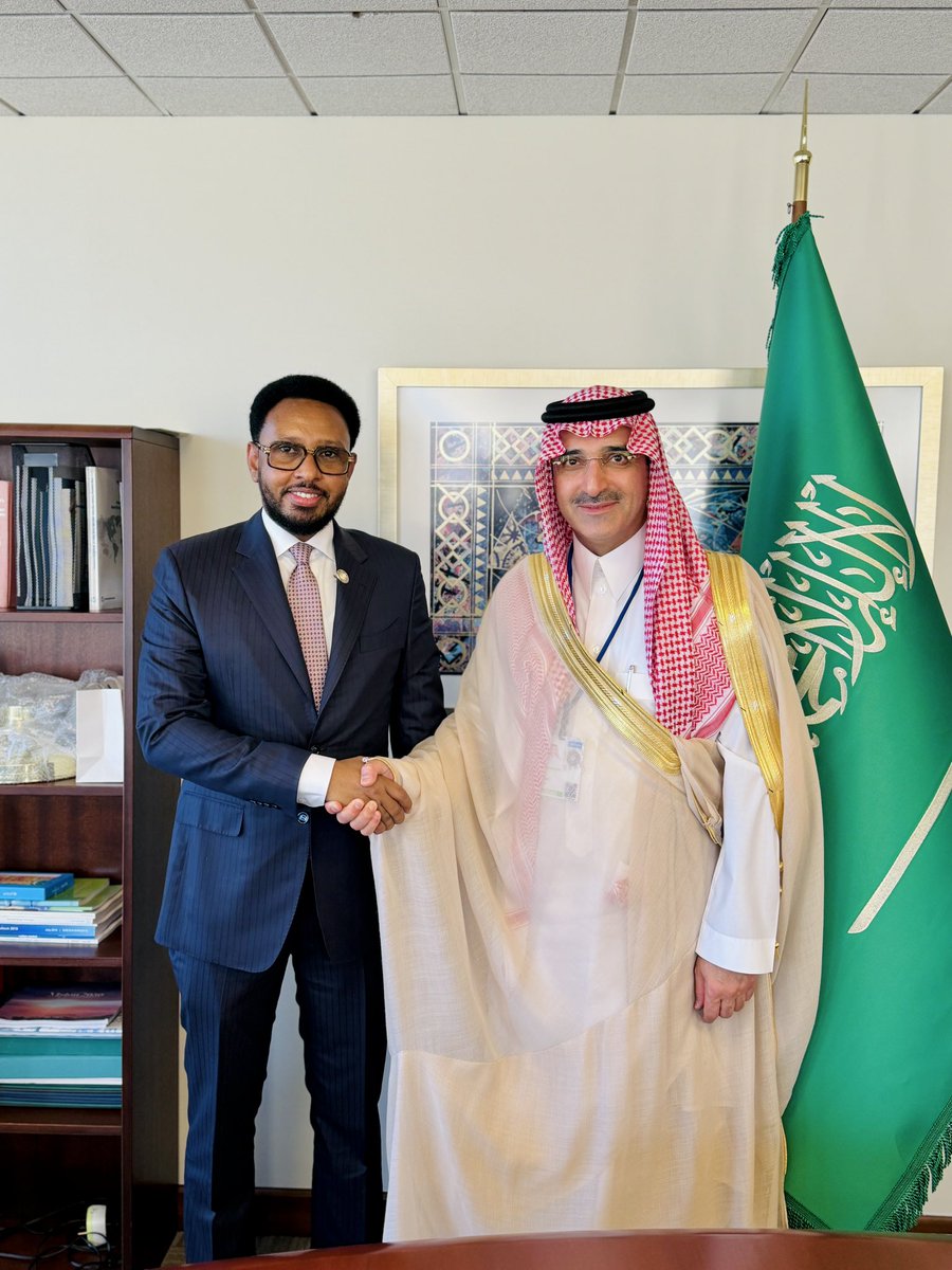 BihiEgeh's tweet image. I had a fruitful meeting with @SaudiFund_Dev CEO Sultan Al Marshad @SaudiFund_CEO on developmental investment in #Somalia during the Spring Meetings in #WashingtonDC. The Fund is a key partner that has always supported our sustainable development and economic reforms.