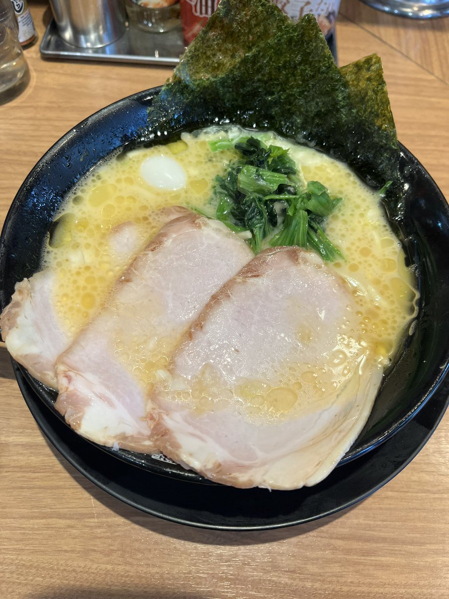 昼飯
ラーメン町田商店なり