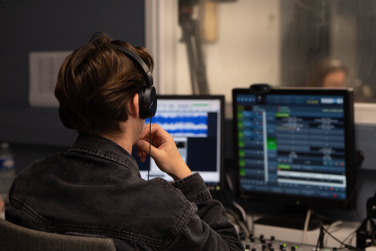 ISJToulouse's tweet image. La dernière matinale de l’@ISJToulouse sur @Esprit Occitanie est lancée. Nous sommes EN DIRECT jusqu’à 9h45. 🚨 Pour nous écouter 👇
espritoccitanie.fr
#matinaleISJT #endirect #radio #onair #journalisme