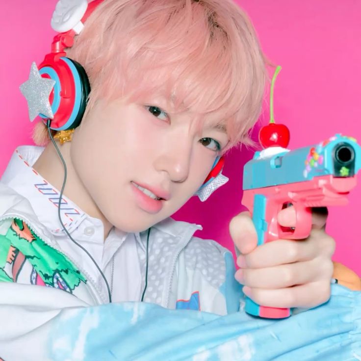 roy 🧁^. .^₎⟆ tweet media