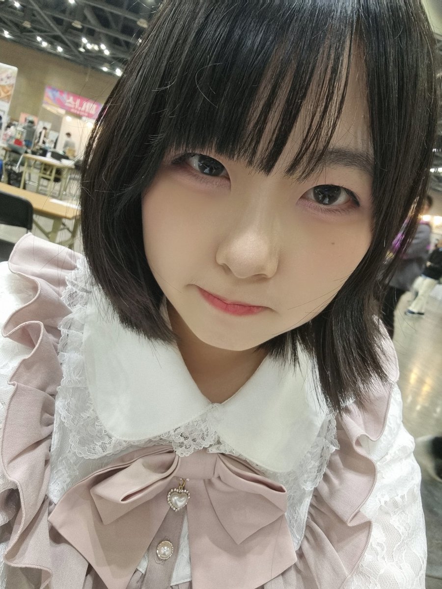 meohan tweet media