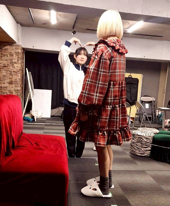 昨日はライブで2回着ただけで
冬までタンス入りしちゃいそうなワンピースを試したよ！

これは本番でも着そう👏
唯一の可愛い系統🫶