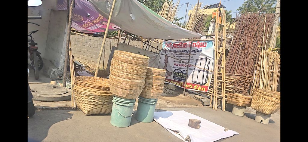 ManojKumarCh39's tweet photo. @TownplanningMck negligence has allowed encroachment on the sewer and road, despite repeated complaints, leading to half the road being occupied and concerns about future reduction. 
Requested to @MC_Karimnagar @Collector_KNR @aclbknr @cdmatelangana @ManojKumarCh39 
@Ponnam_INC https://t.co/rqFwxzcqko