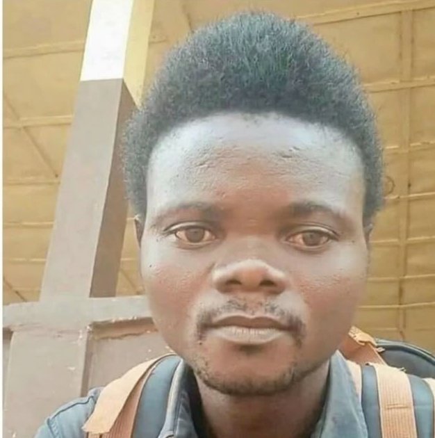 O G O L A tweet media