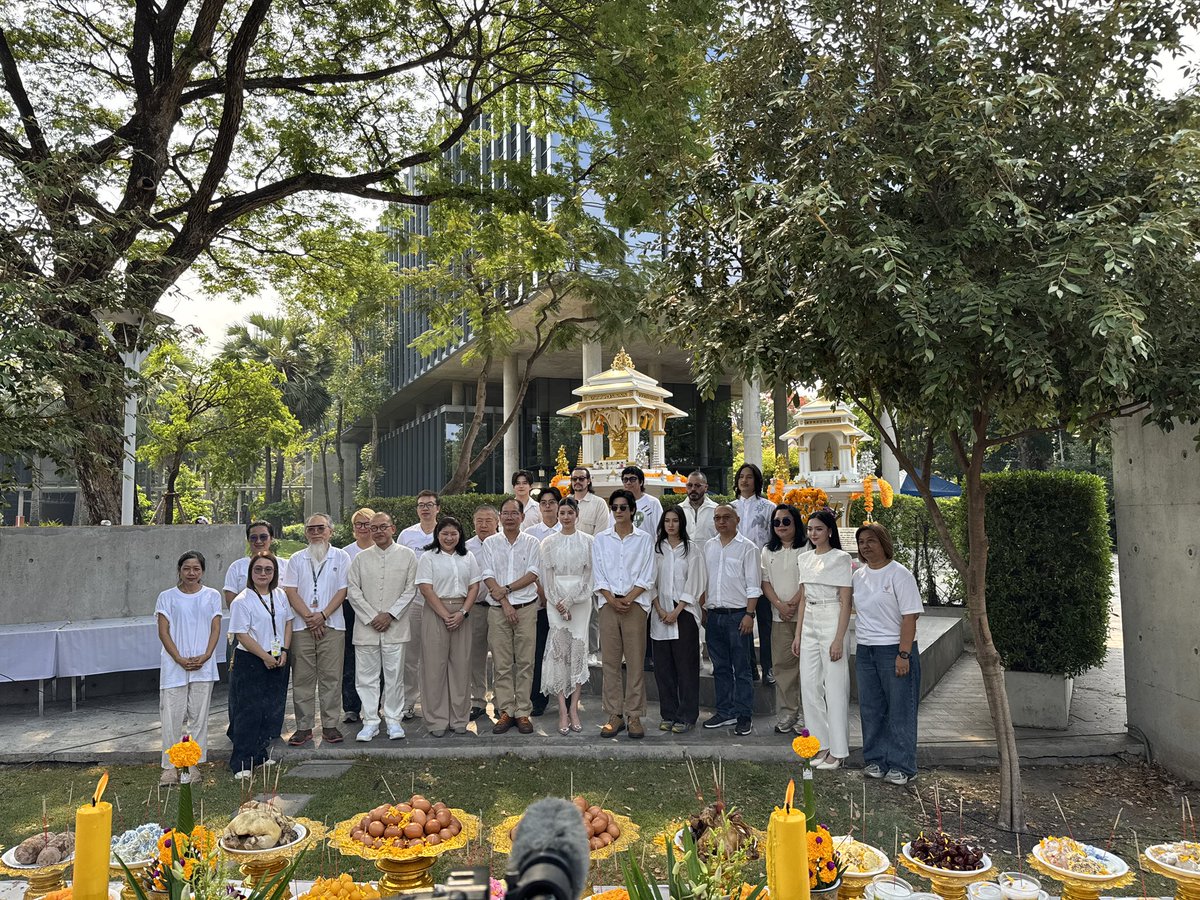 MchoiceTH's tweet photo. ขอขอบคุณทาง @VIPAdotMe และ @ThaiPBS ที่ให้เกียรติ ‘แปลน’ ได้มาเป็นส่วนหนึ่งของทีมนักแสดงซีรีส์เรื่อง “กัลปาวสาน (Sanctuary)” และได้มาร่วมงานบวงสรวงในวันนี้มาก ๆ นะคะ

และขอขอบคุณ #คนของแปลน สำหรับกำลังใจที่ส่งมาให้กัน และ Food support ด้วยน้าค้าบ ฝากติดตามผลงานของแปลนในซีรีส์เรื่อง “กัลปาวสาน (Sanctuary)” ทางช่อง ThaiPBS ด้วยนะคะ 🫶🏻✨

#SanctuarySeriesxPLAN
#SanctuarySeries #เปิดตัวSanctuarySeries
#PlanRathavit
#MchoiceArtist