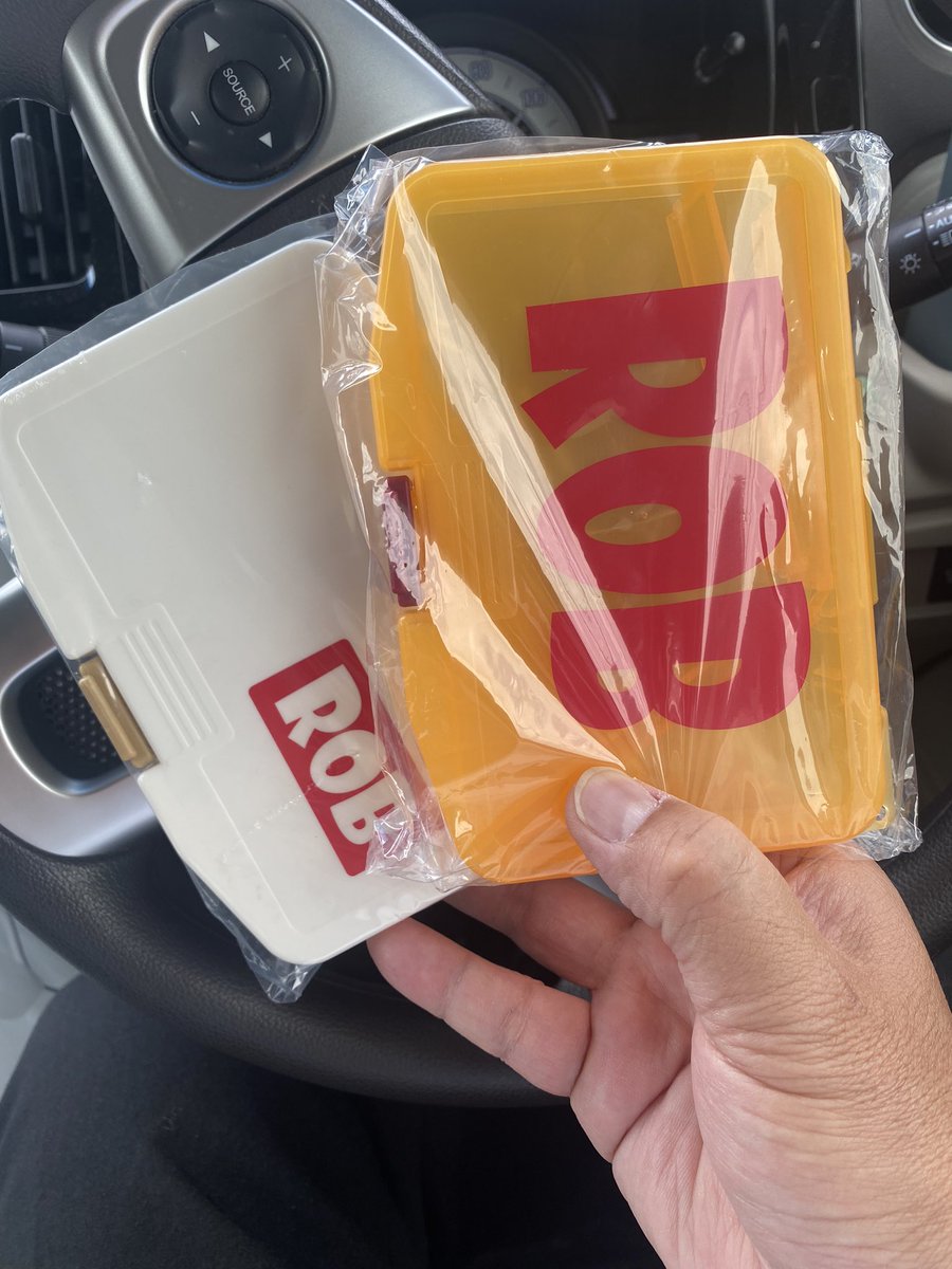 仕事で岐阜へ来たので
ずっと行ってみたかった
バックラッシュさんへ🚗💨

バベルが沢山置いてある😆
野良のゴージャスグリーングロー
初めて見たからリアクションバイトw
しかもROBさんのキャンペーン中で
BOXついてくるとか神ですか✨

しばらくスプーン頑張ろうと
キメラ探しに行ったのについ🤣