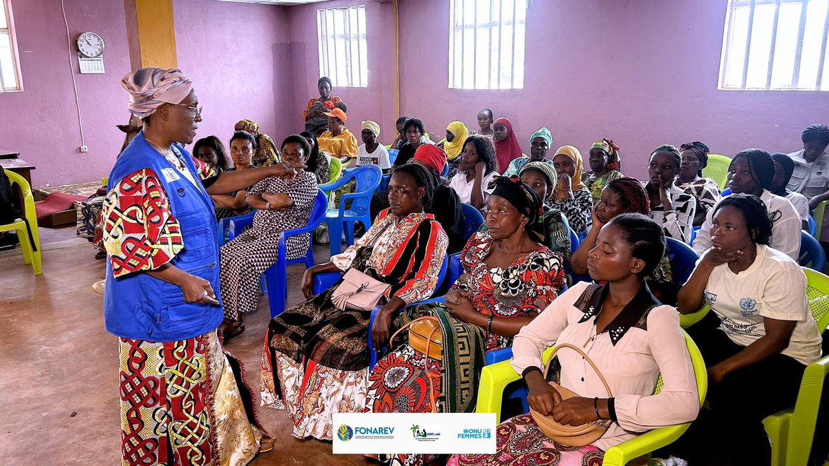 AIBEF_ASBL's tweet image. Au #SudKivu, les survivantes des #VBG transforment leurs cicatrices en force collective avec le partage d'expériences. Malgré les défis, ces femmes s'engagent fermement à renforcer leur participation aux #AVEC et  #AGR et de devenir des actrices majeures du développement local.
