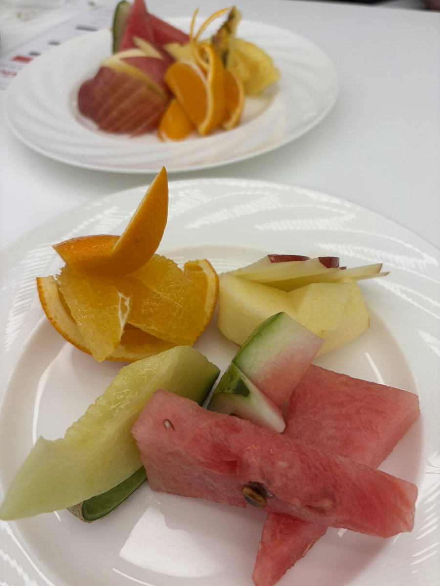 ntmy_gp's tweet photo. タカノフルーツティアラっていうフルーツ食べ放題見つけて行った。正直アフヌンいらんからフルーツだけでいいって思ったけど、どのフルーツもめちゃくちゃ美味しいし、綺麗に盛り付けてもらえるのも見てて楽しかった！ https://t.co/oVDOVg7pvT