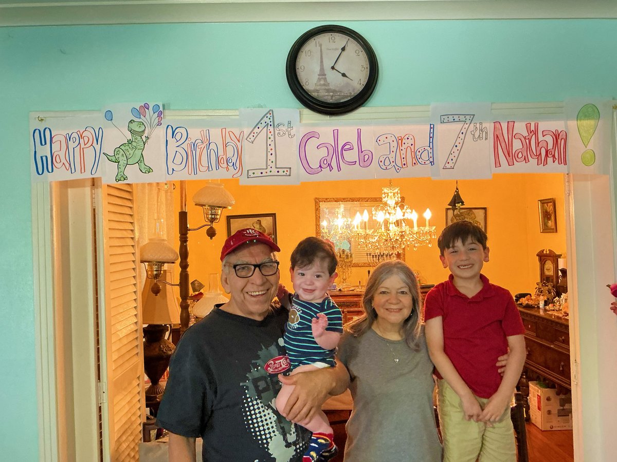 tiempodedios's tweet photo. ¡Feliz cumpleaños Nathan! 😎🥳 El nieto del Pastor Francisco López cumplió ahora #siete años. https://t.co/pzWFCpYQm2