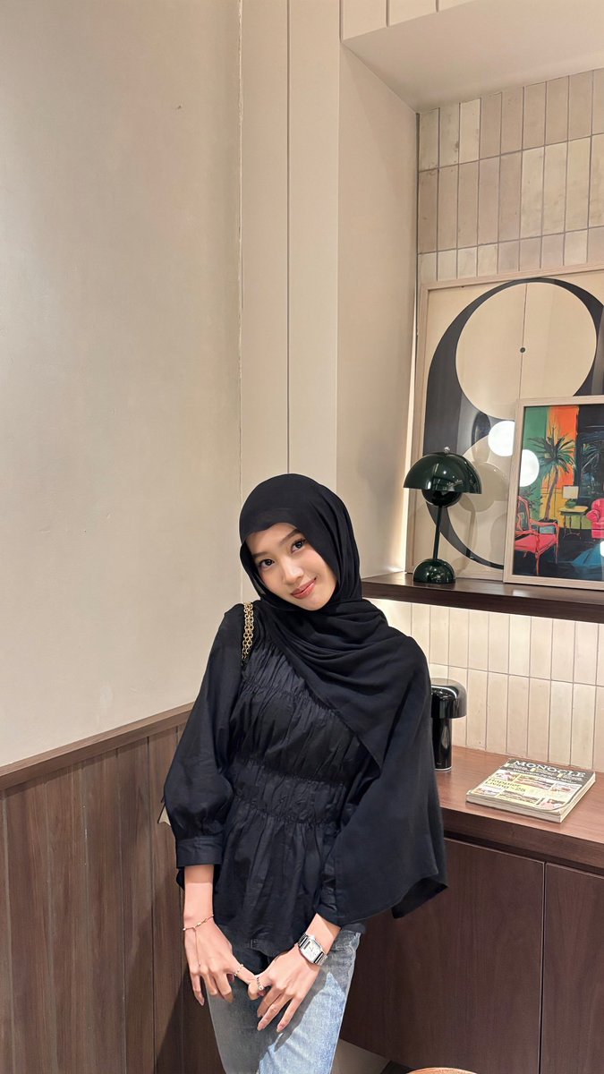 monmonicagraysh's tweet photo. i love pashmina viscose yang ga bikin botak🫶🏻 https://t.co/hX6Ms1JEfi