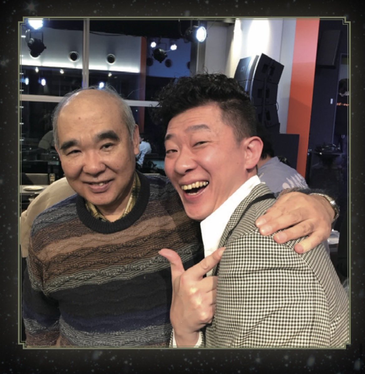 当日パンフレット一部

田中先生とのツーショ😁
もう10年くらい前かなぁ
イベントでお会いした時の一枚
肩組んでもらって、
そりゃ大はしゃぎですよ……

#銀河英雄伝説独演
#銀英伝独演
#銀英伝
#下山吉光
 
※当日パンフレットは来場者の方全員
プレゼントです🎁