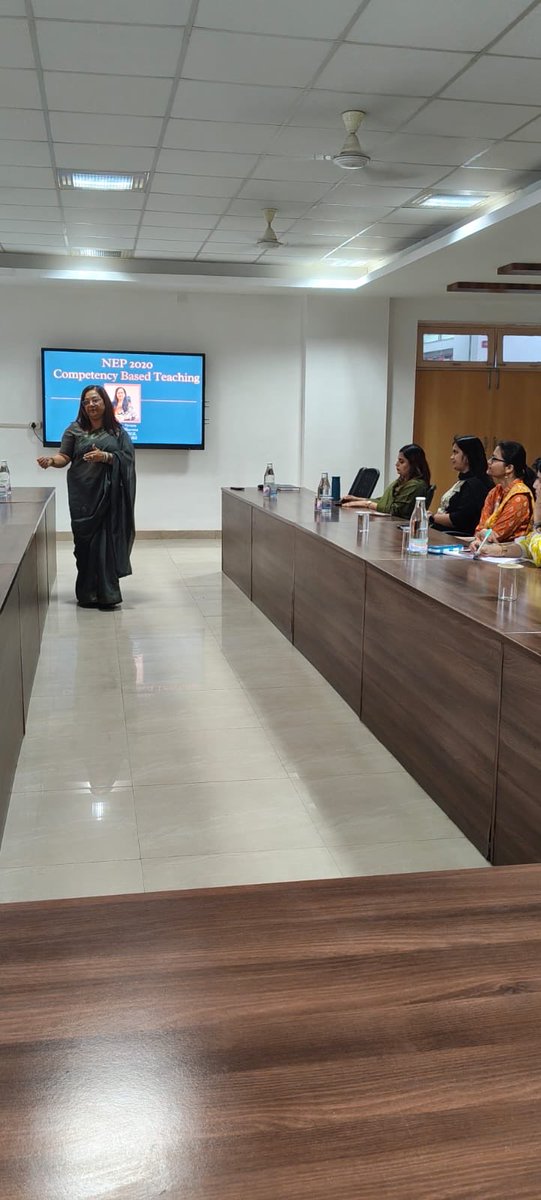 Indirapuram Public School, Crossings Republik tweet media