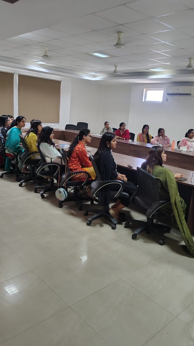 Indirapuram Public School, Crossings Republik tweet media
