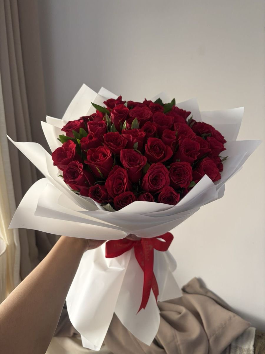 HanamiBloomBar's tweet photo. - your flowers finally bloom 🌸💐

From :  your UNCLE
To       : @deretanawan 

yang bunga-yang bunga https://t.co/qau3MCkbib