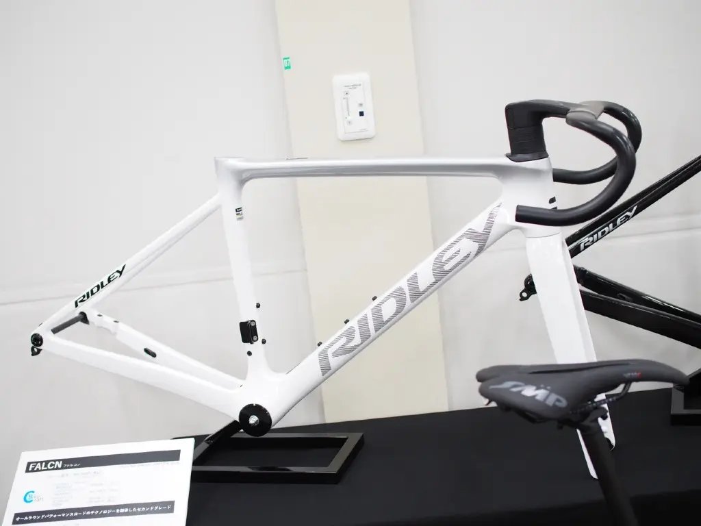 kanzakisenri's tweet image. ☆在庫特価☆RIDLEY（リドレー）FALCN (ファルコン) フレームセット 2026年モデル
Sサイズ(170～180 cm)/パールホワイト(FAL01As)に限りのお買い得商品です！！
気になる販売価格はメールにてご連絡くださいませ。
HP→cskanzaki.com/products/detai…
#RIDLEY #FALCN #ロードバイク
