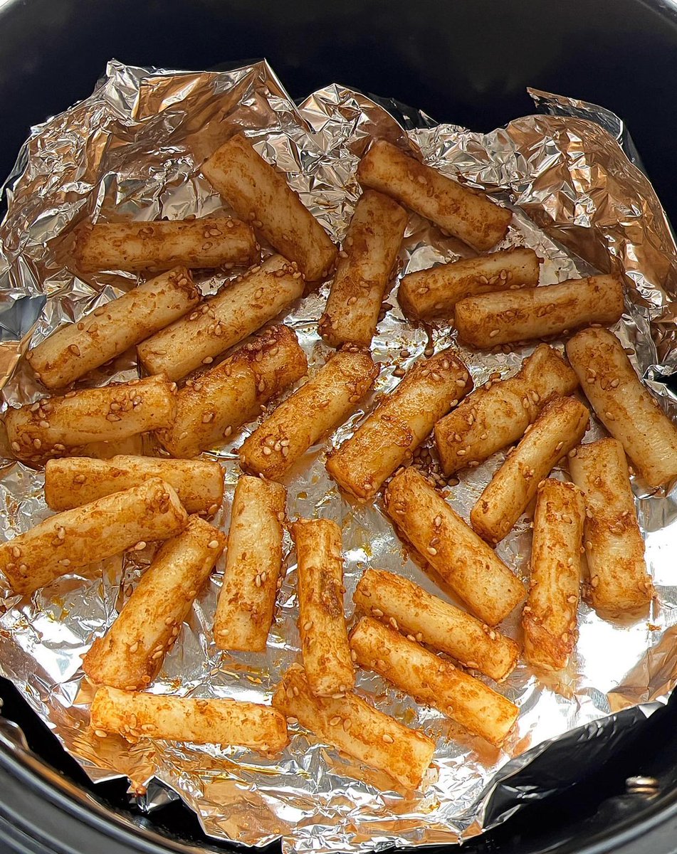 PPom supunnika tweet media