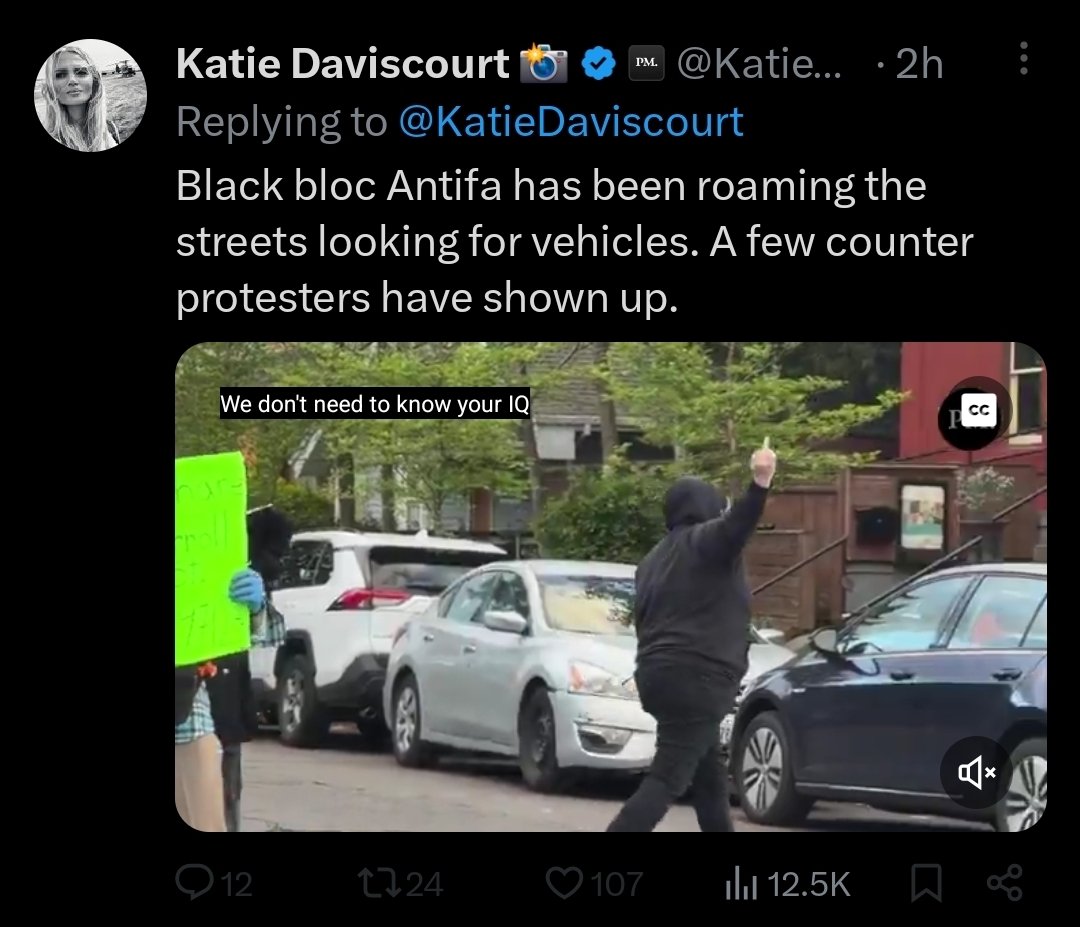 MeanLILMeoW's tweet image. 🚨#BREAKING 

PROPAGANDA MEDIA 

Patriot Corner

#Portland | #Oregon 

Unfortunately it was Rhien her cousin and Katie who were filming car license plate numbers.

DEBUNKING and Telling the truth,other people were filming the entire scene I did not see anyone filming just the