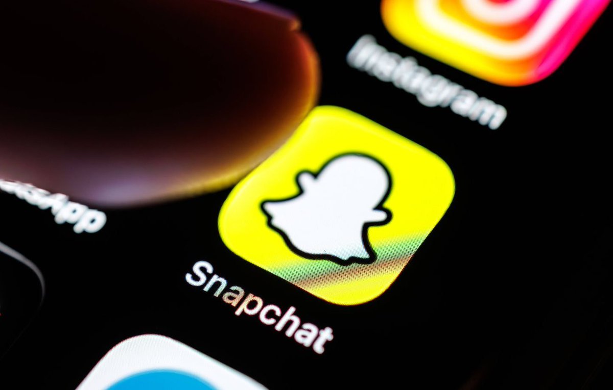 fadouce's tweet image. Le propriétaire de #Snapchat annonce la suppression de 1.000 emplois, 
mettant en avant l’essor de l’IA pour justifier sa restructuration, 
dans un contexte de pression financière et de concurrence accrue
➡️ buff.ly/x1JR7LJ