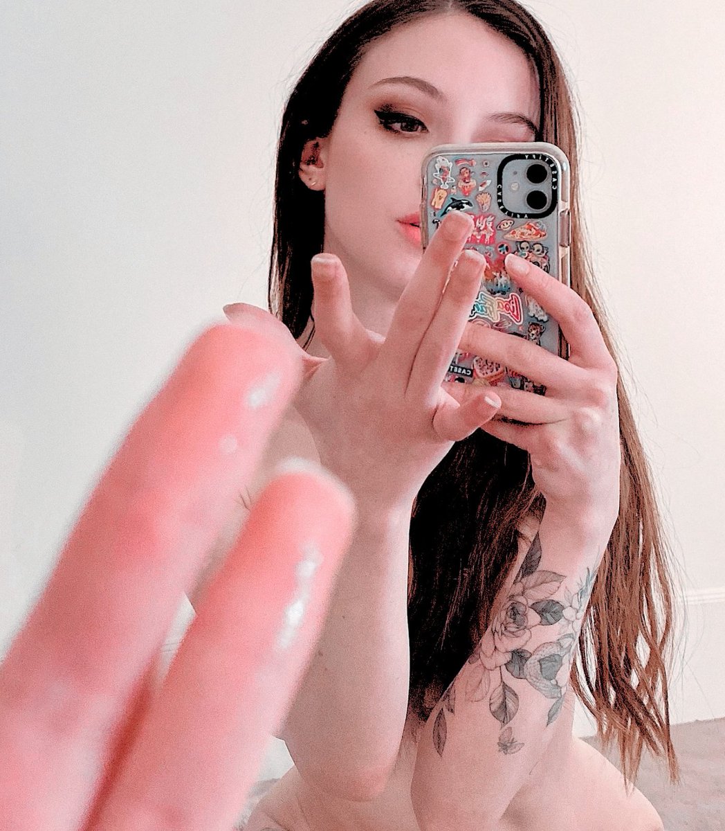 ୨୧ ﹒ ﹒ 𝒆𝒆𝑣𝒆𝒆 .ᐟ tweet media