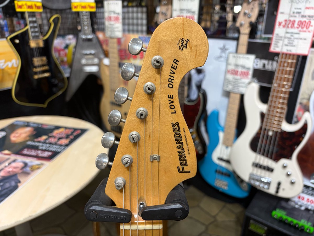 bbsapporock's tweet image. #used 【#FERNANDES LD-85KK LOVE DRIVER】

委託品として入荷🚚💨

L’Arc～en～CielのギタリストKen氏のシグネチャーモデル🎸

汚れ、小キズと使用感はありますがプレイには影響せず美品となっております🤩

なかなか手に入らないモデルです‼️気になっている方、お早めに💨

ギグケース付属です♪