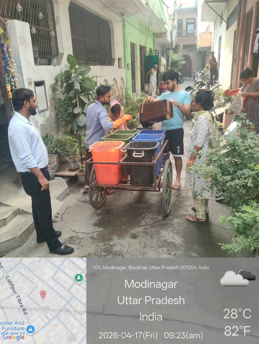 ✨🧹 स्वच्छता अभियान 🧹✨
नगर पालिका के नेतृत्व में SBM टीम द्वारा वार्ड नं.22 सभासद श्री Alok Kaushik जी के वार्ड में D2D वेस्ट कलेक्शन किया गया। 🚛♻️
सफाई कर्मचारियों ने घर-घर जाकर कचरा एकत्रित किया और लोगों को स्वच्छता के प्रति जागरूक किया। 🌱
#SwachhBharatMission #D2DWaste