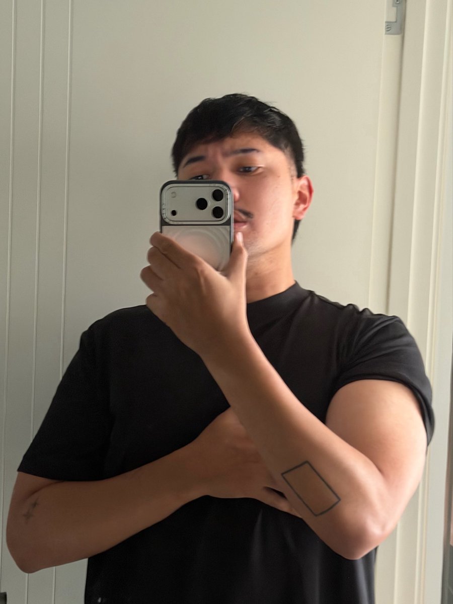 Master E - Backup tweet media