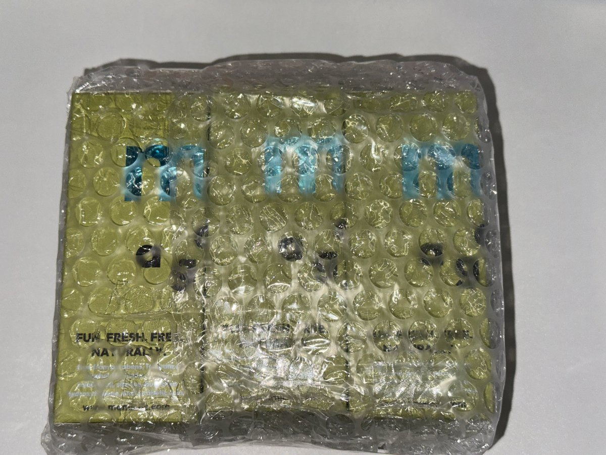 kkhunkonmek's tweet image. พร้อมส่ง ✨ สำหรับใครที่สนใจ mami serum

💚 Agarikon Smooth Start Serum
ช่วยกระชับรูขุมขน ลดความมัน

💜 Kakadu Light Up Serum
ปลุกผิวให้ดูสว่างใส เปล่งประกาย

ขวดละ 130฿  📦 ส่งฟรีงับ 
 เหลือ 6 ขวดสุดท้ายยย เหมา 500฿ งับ ✨

#MamiBrand #MamiCosmetics