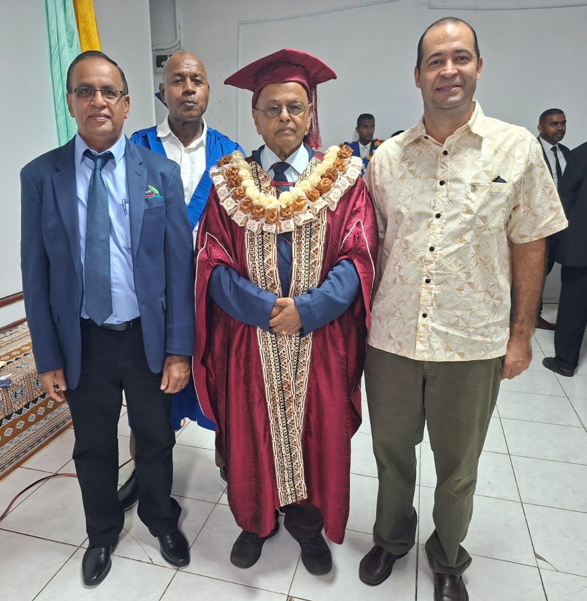 EmbacubaFiji's tweet image. We were honored to attend the University of Fiji’s Graduation Ceremony and met with Pro-Chancellor and Chair of Council, Pandit Bhuwan Dutt. This event highlights the growing academic excellence in #Fiji.
 🇨🇺🤝🇫🇯
Congratulations to the new graduates!