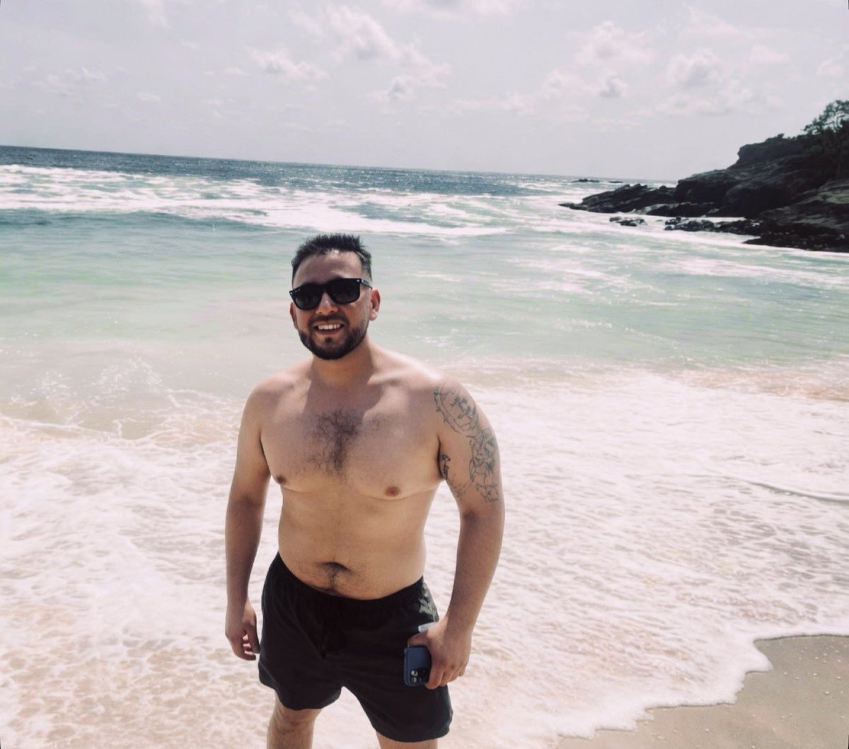 alan_sfv's tweet image. Un rato en Puerto Escondido. Sol y olas, simple. 🌊 #PuertoEscondido #BeachLife #Oaxaca #Mexico #Playa #SurfVibes #BeachVibes #TravelMexico #OaxacaMexico #PlayaVibes