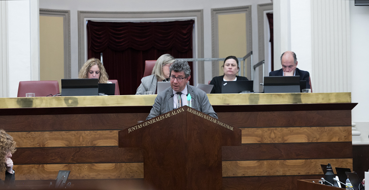 La Diputación Foral de Álava anuncia un principio de acuerdo con la representación sindical de Bomberos y Bomberas de Álava. radiollodio.com/2026/04/17/la-…