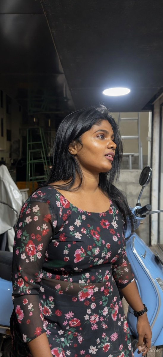 இந்த முண்டையா பாத்தாலே நாக்கு ஊறுது , சுன்னி துடிக்குது. இவ சூத்த நல்லா நக்கி சூத்தடிக்கணும் 🤤🤤👅👅